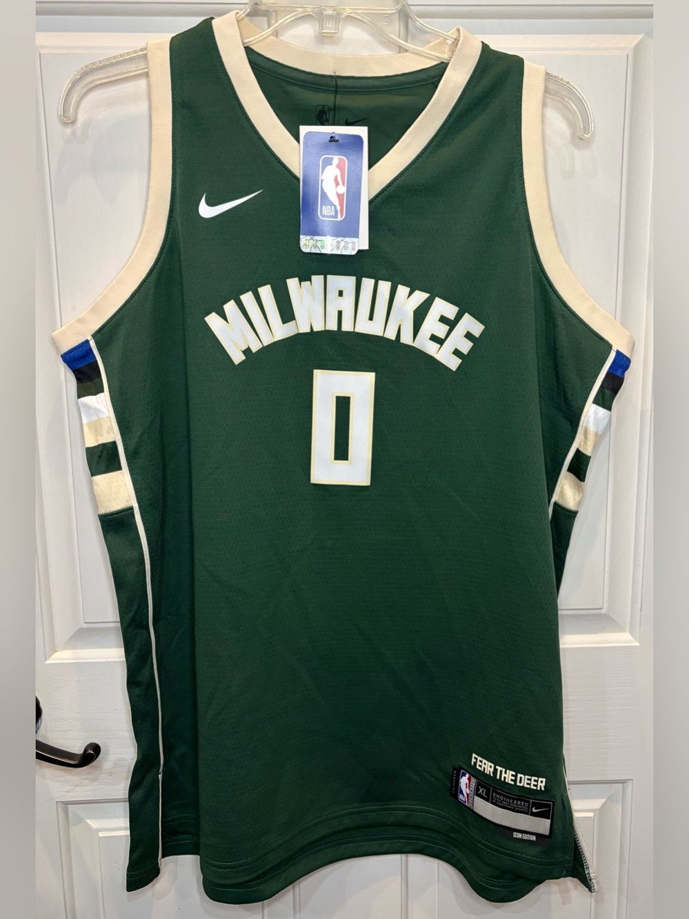 Nike Milwaukee Bucks Damian Lillard Icon Edition Jersey NBA Jersey Youth XL NWT